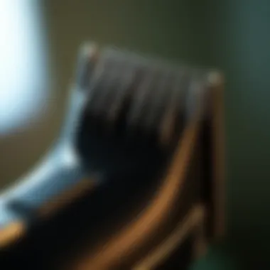 Close-up of the trimming head demonstrating sharp blades for effective grooming